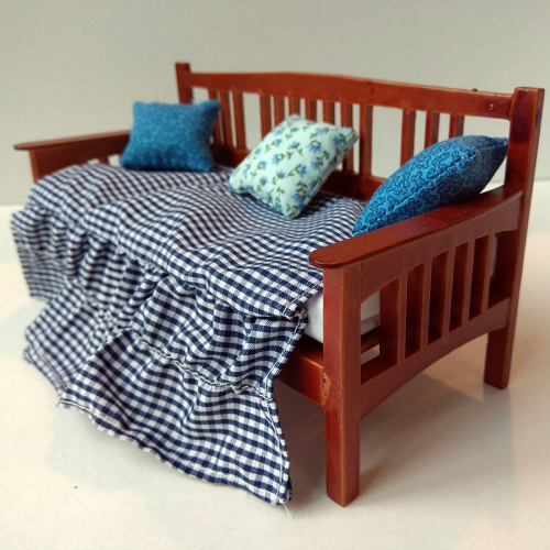 Диван для кукол с подушками Миниатюра 1:12 | Галерея фото | Pava.pro фото 2 Диван для кукол с подушками Миниатюра 1:12 D JY-0008 - фото товара фото 2