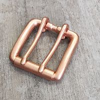 Пряжка 39 мм для ремня медная, с роликом два язычка M689  - купить для кожевенного хобби