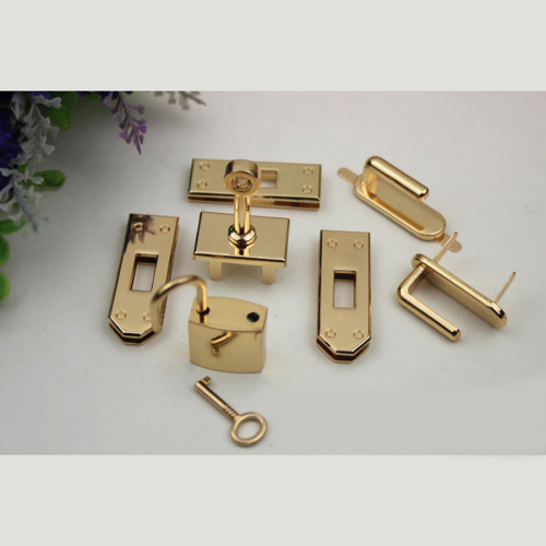 Комплект фурнитуры c замочком для сумок фото 2 Комплект фурнитуры c замочком для сумок фото 2