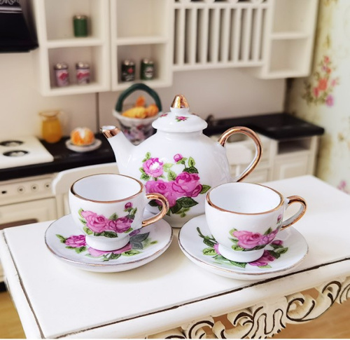 Фарфоровый чайный сервиз для кукол Розы Масштаб 1:6 | Галерея фото | Pava.pro Фарфоровый чайный сервиз для кукол Розы Масштаб 1:6 - фото товара