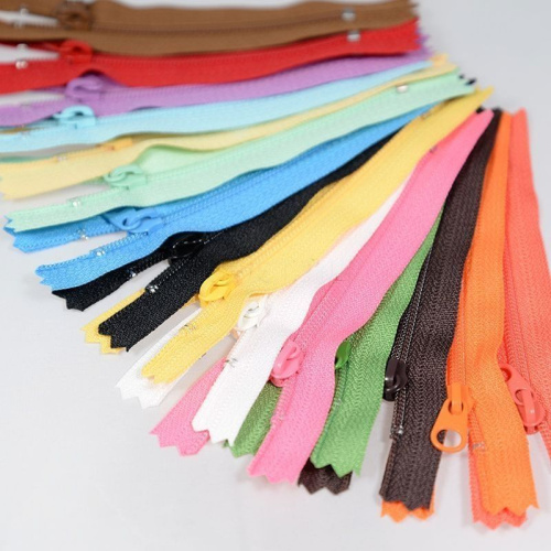 Молния пластиковая №3 длина 15 см, YKK Япония Молния пластиковая №3 длина 15 см, YKK Япония