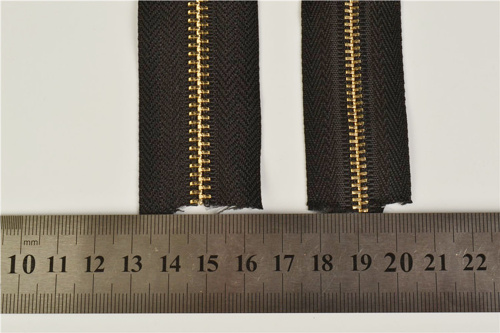 Молния металлическая №3 рулонная арт.431 фото 5 Молния металлическая №3 рулонная арт.431 фото 5