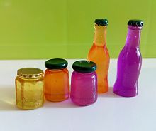 Баночки с джемом и бутылочки с напитками для кукол