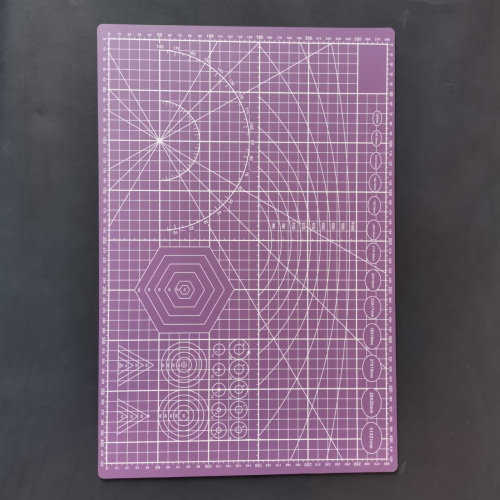 Мат А3 двусторонний для резки 30*45 см, цветной, толщ. 3 мм фото 5 Мат А3 двусторонний для резки 30*45 см, цветной, толщ. 3 мм фото 5