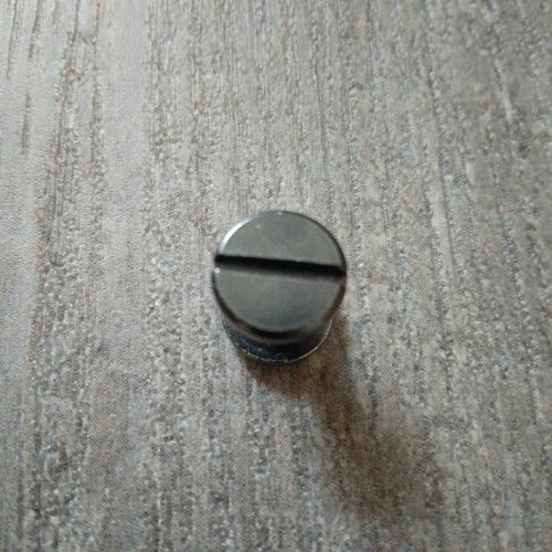 Винт ременной d=10 мм плоский Латунь, черно-серый фото 3 Винт ременной d=10 мм плоский Латунь, черно-серый фото 3