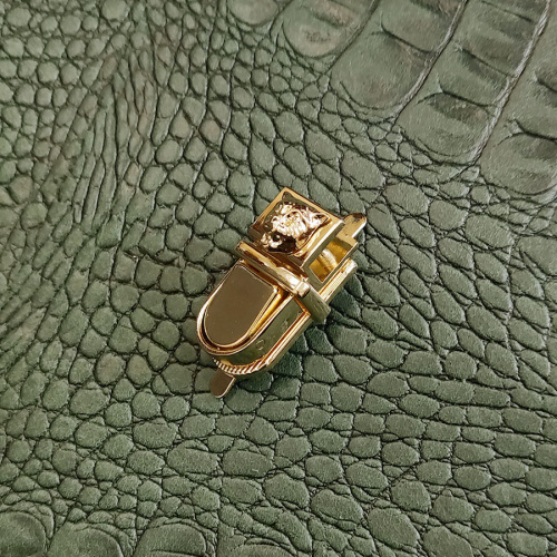 Застежка для барсетки 15 мм арт. 5615 | Галерея фото | Pava.pro фото 4 Застежка для барсетки 15 мм арт. 5615 ZC-5615 - фото товара фото 4