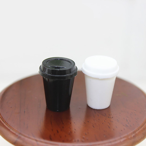 Пластиковые стаканы с крышкой кукольная Миниатюра 1:12 Пластиковые стаканы с крышкой кукольная Миниатюра 1:12