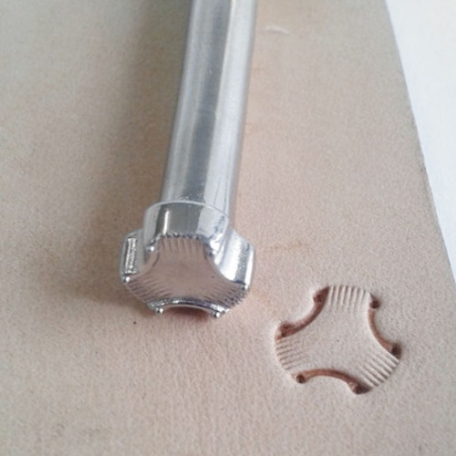 Штамп для тиснения по коже E-684 Япония | Галерея фото | Pava.pro Штамп для тиснения по коже E-684 Япония CRAFT-E684 - фото товара