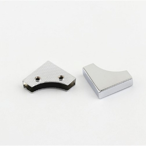 Уголок металлический для сумок фото 3 Уголок металлический для сумок фото 3