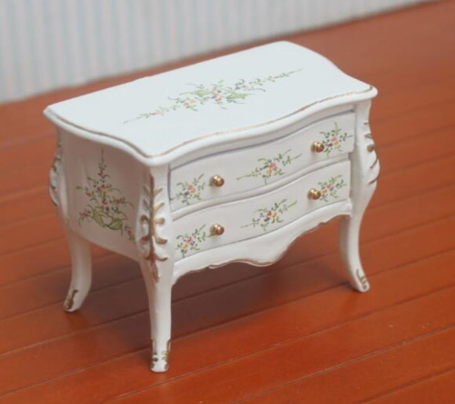 Миниатюра для кукол Тумбочка Роспись на белом | Галерея фото | Pava.pro Миниатюра для кукол Тумбочка Роспись на белом - фото товара