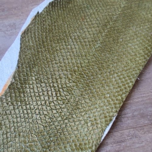 Кожа рыбы 0,7 мм Лосось зеленые оттенки фото 4 Кожа рыбы 0,7 мм Лосось зеленые оттенки фото 4